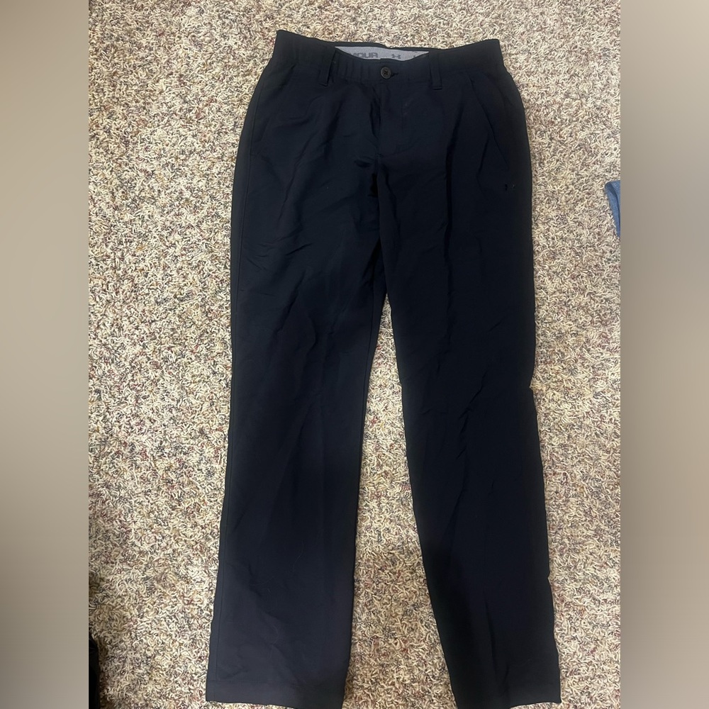 Under Armour men’s golf pants size 30 x 30. Color is black.
